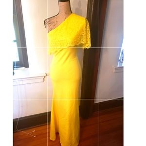 ONE SHOULDER YELLOW DRESS W/LACE TRIM
